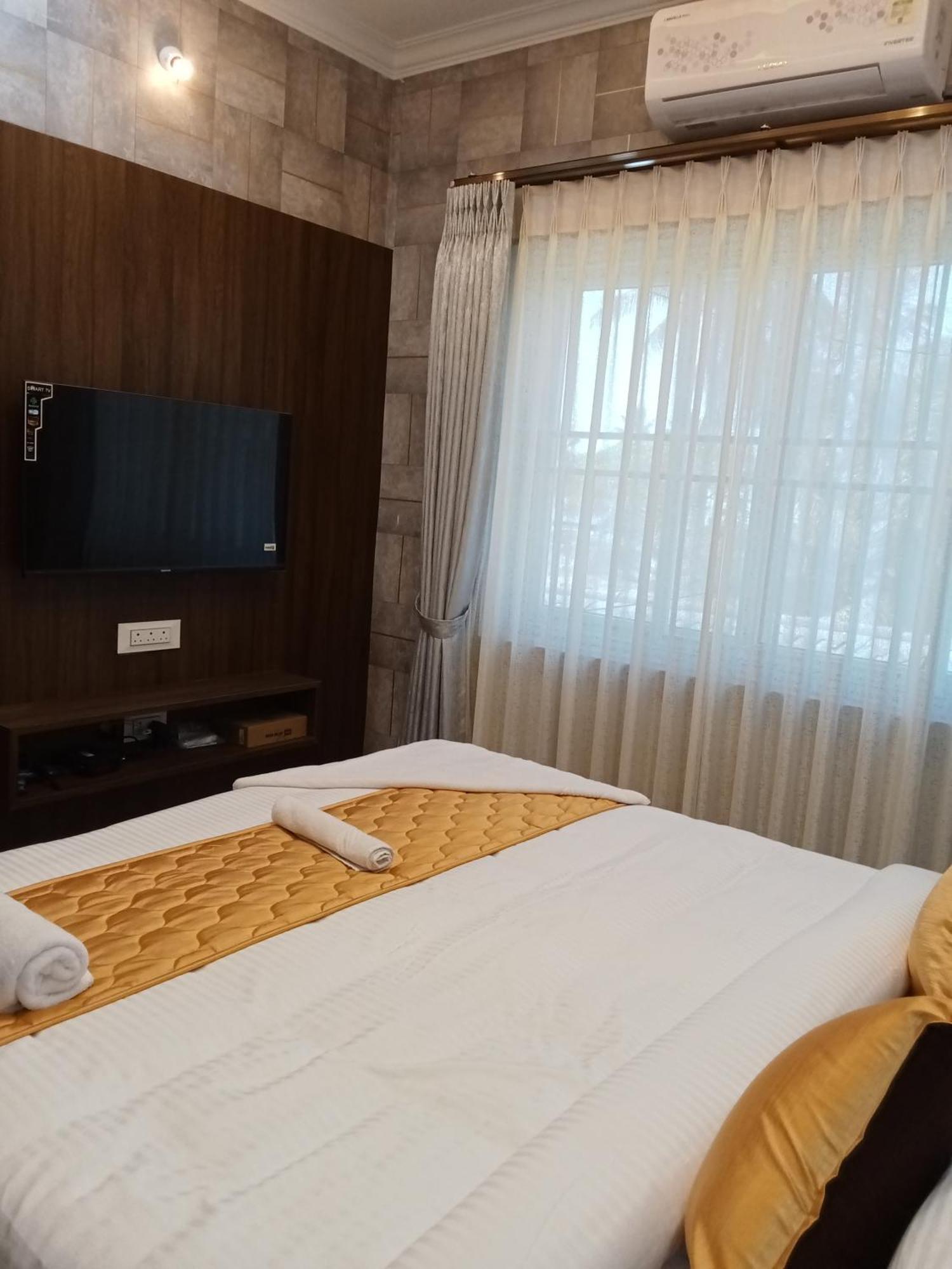 Golden Residency Hotel Kushalnagar Luaran gambar