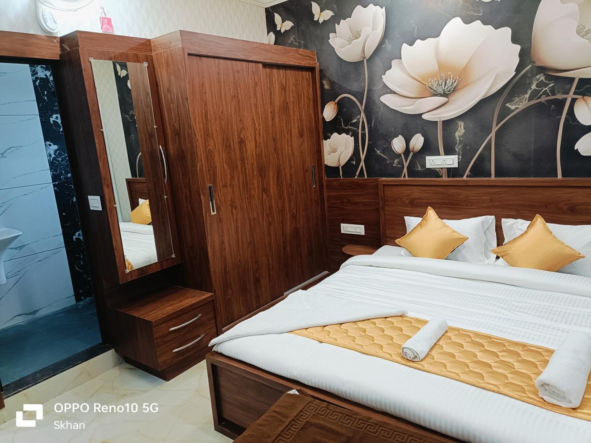Golden Residency Hotel Kushalnagar Luaran gambar